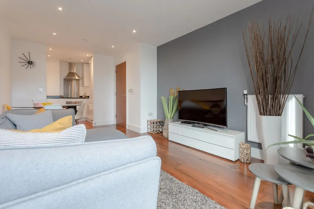 Beautifully Styled 1 Bed Flat in Canary Wharf High Rise