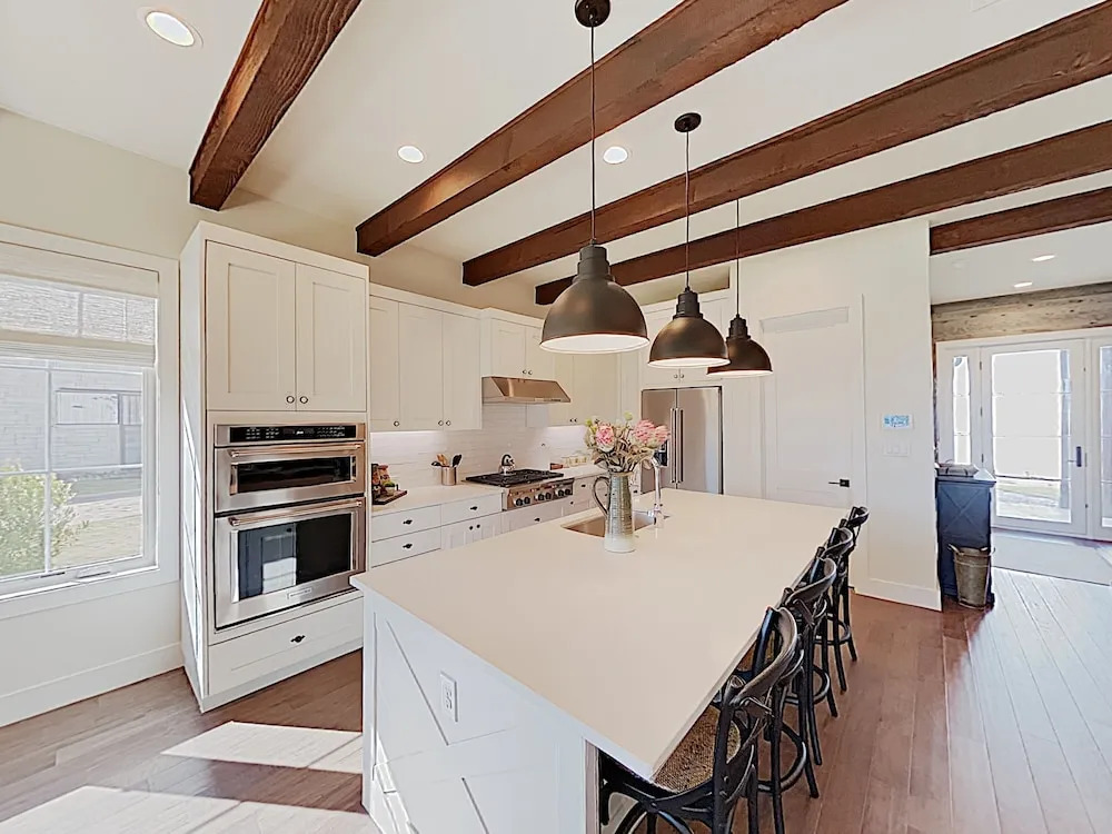 New Listing! Luxury Reserve At Lake Travis 3 Bedroom Home