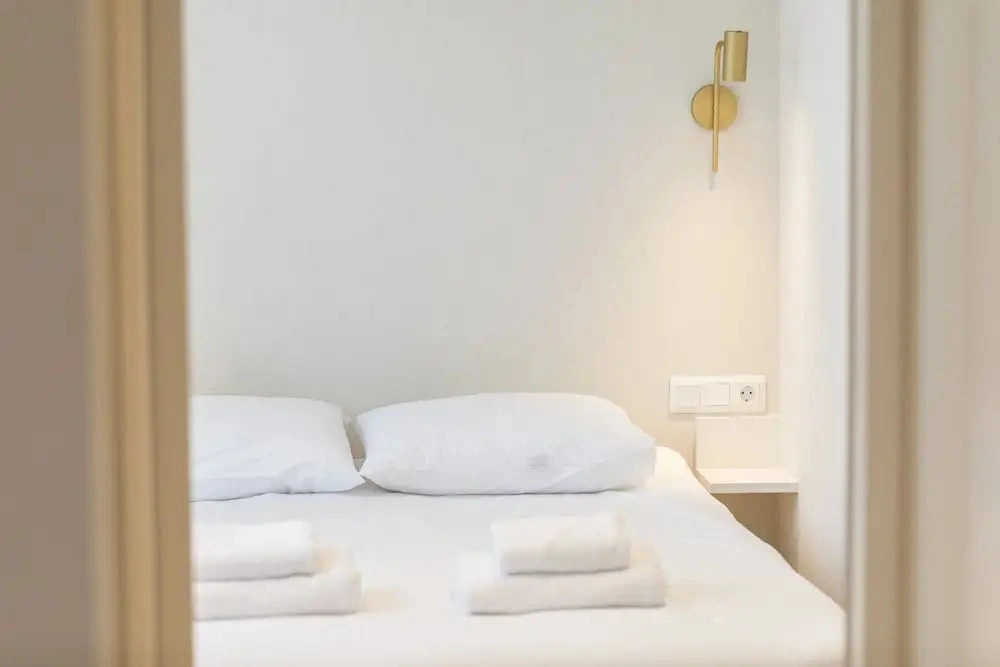 Casa Verde Apartment by Olala Homes