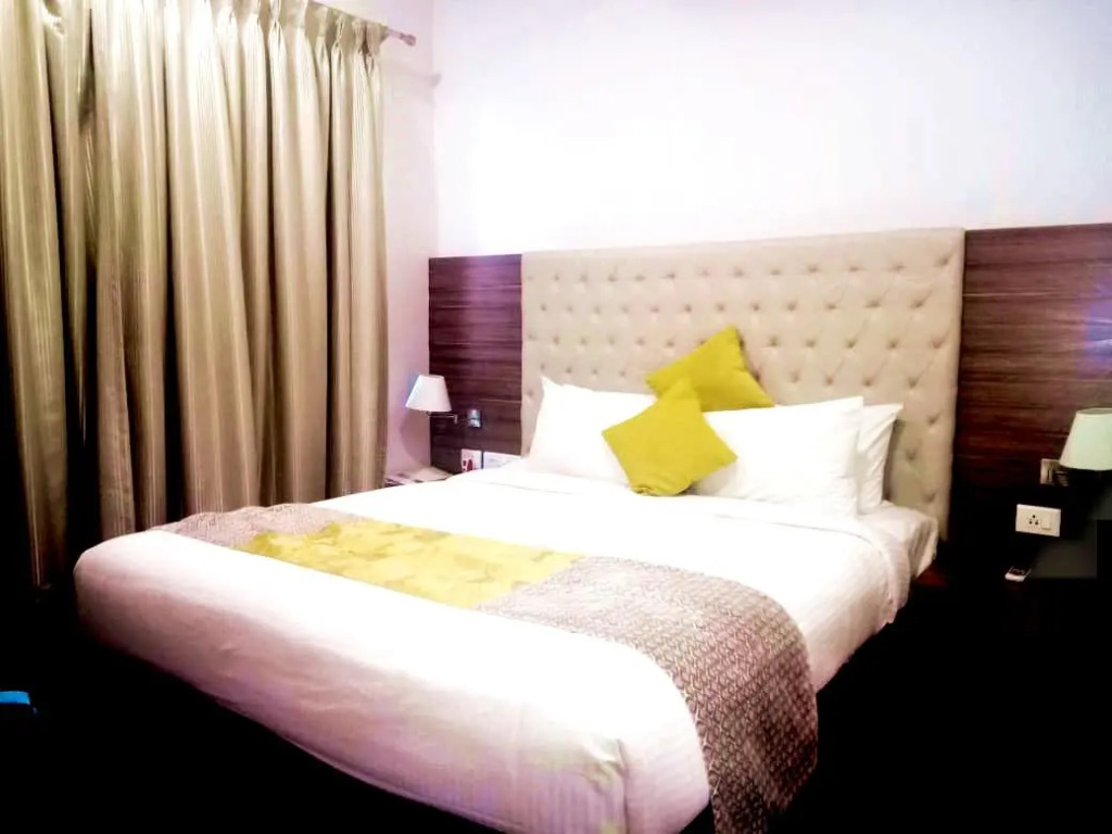 MWC Club by Downtown