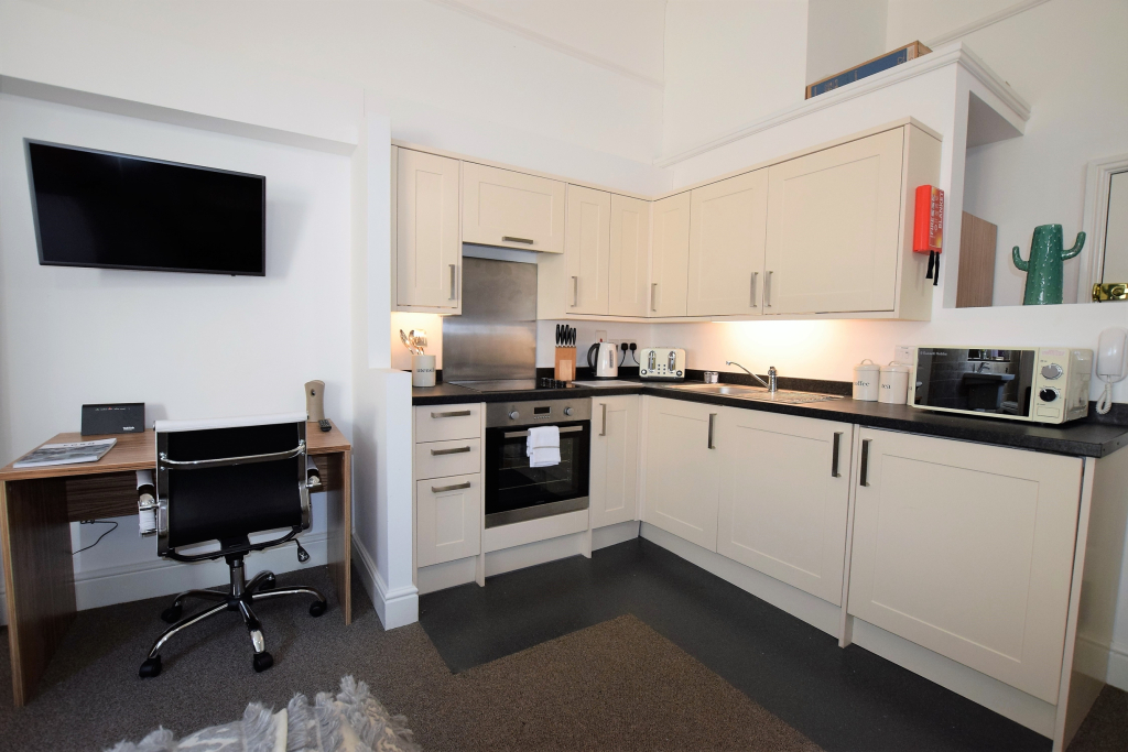 Your Apartment Berkeley Sq Pads #7