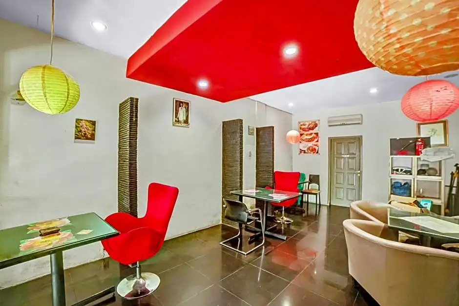 OYO Flagship 90759 Beatrix Apartment