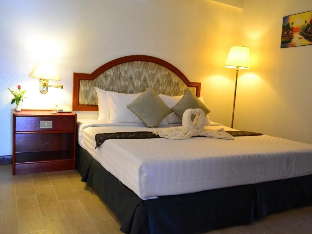 Nattirat Grand Hotel