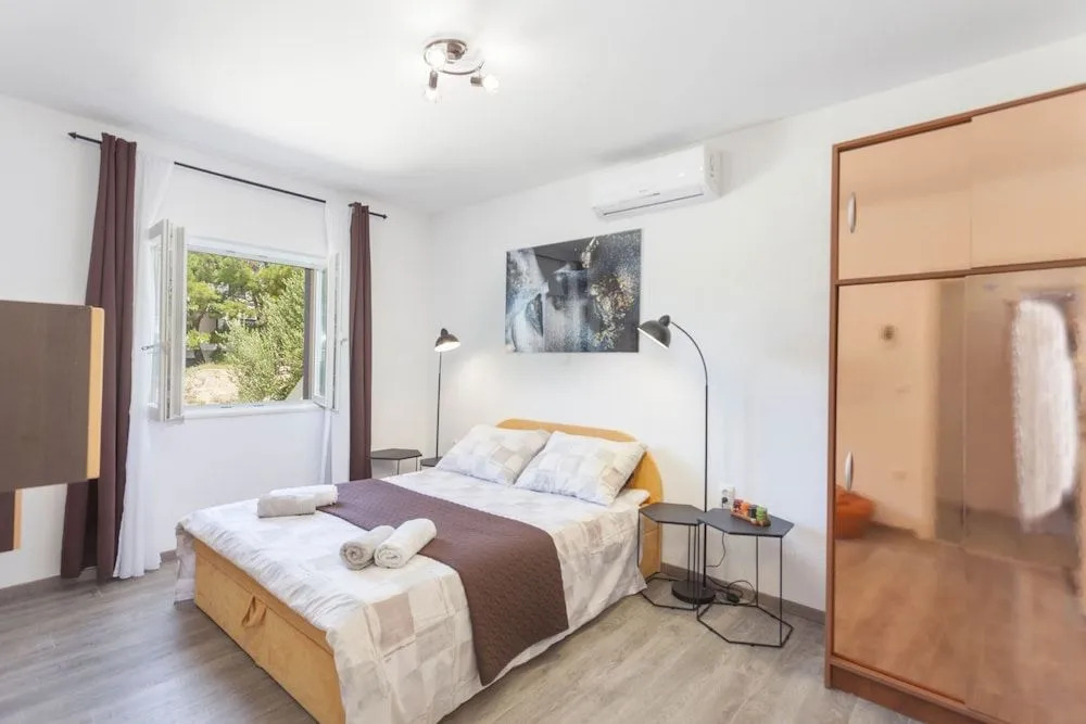 House Arija