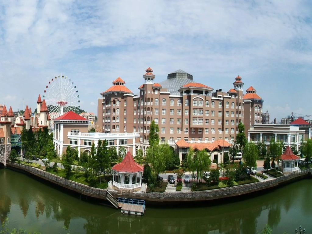 The First World Hotel