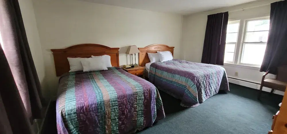 Town & Country Inn