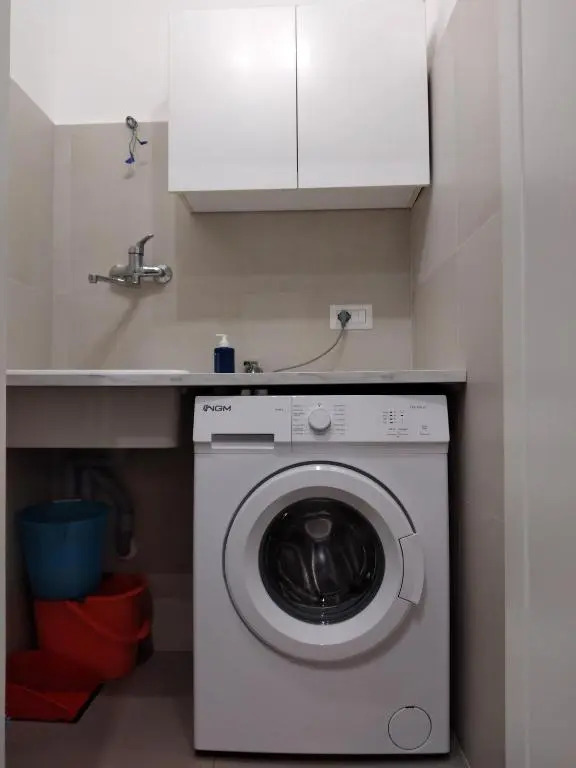 Pied-à-terre81