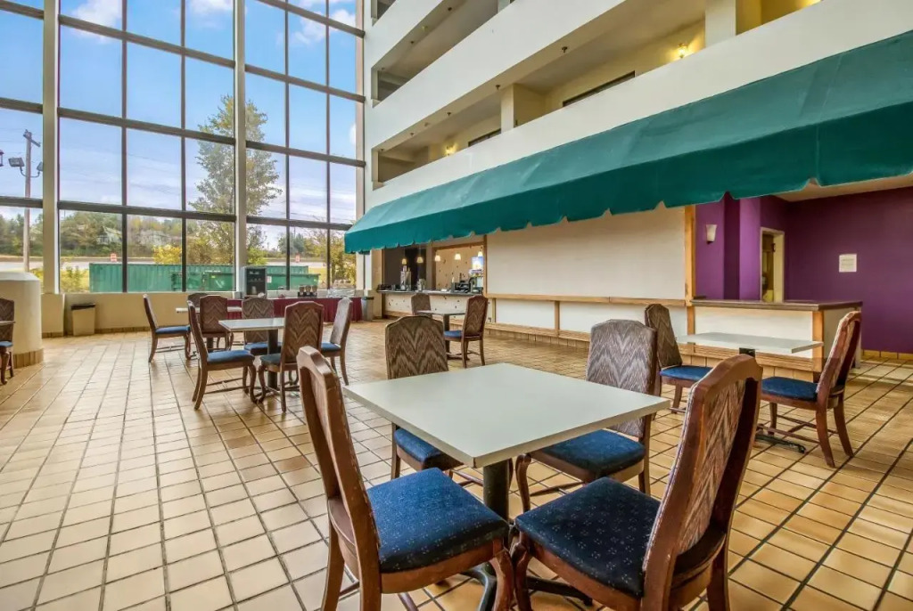 Holiday Inn Jackson-carriage House Dr