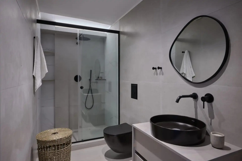 Kyamon Luxury Villa with Heated Saltwater Pool Near Chania
