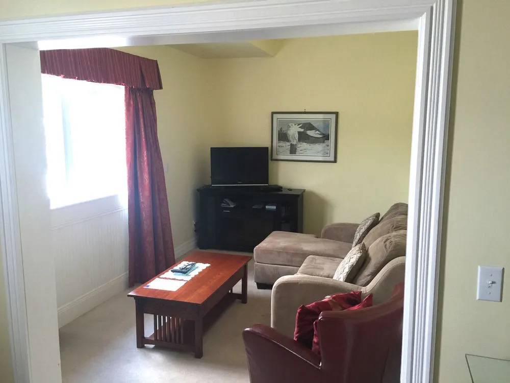 Grey Rose Suites