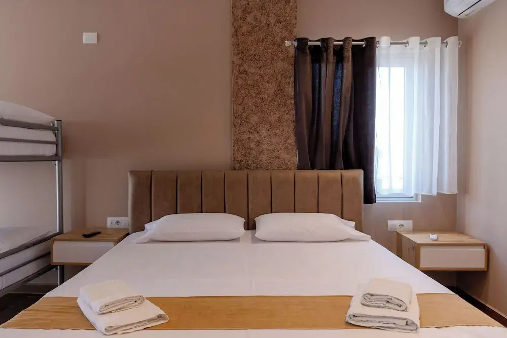 Lider Hotel