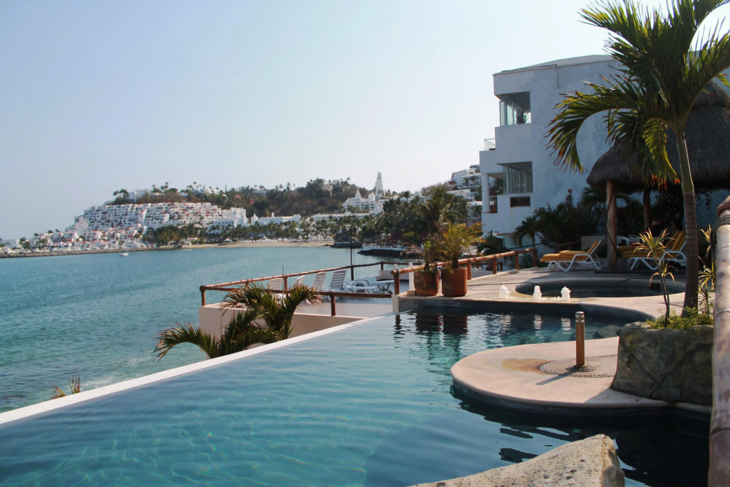 Villas del Palmar Manzanillo with Beach Club