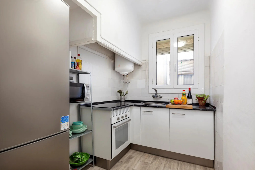 CONSELL DE CENT · Loving the Sagrada Familia 3BR comfort apartment