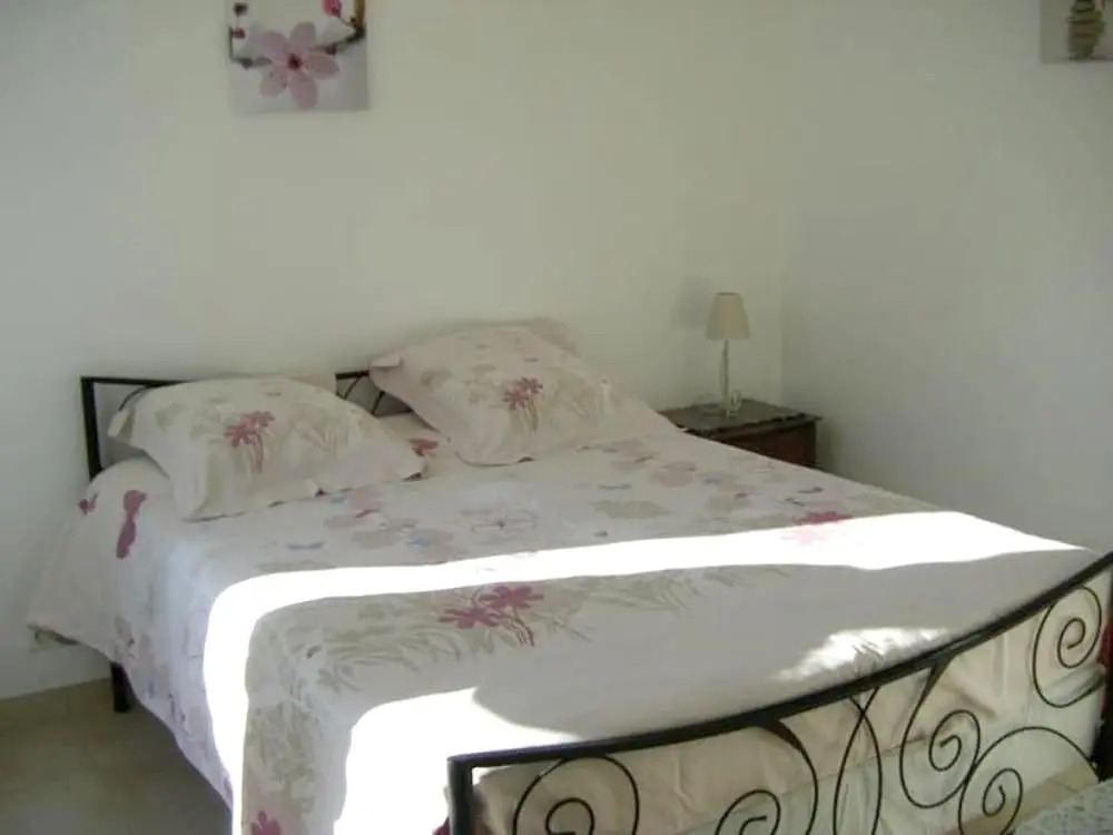 House With one Bedroom in Notre-dame-de-monts, With Wonderful City View, Furnished Terrace and Wifi - 800 m From the Beach