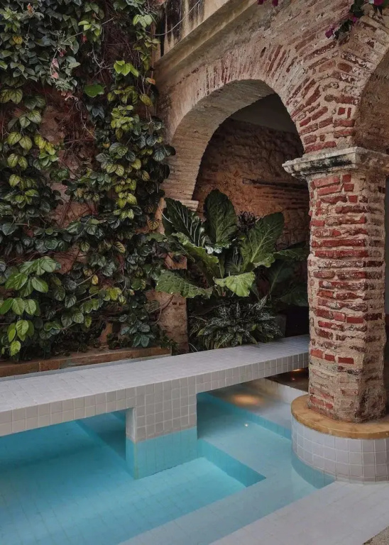 NOK Luxury Colonial Villa 6BR With Pool, Staff & Breakfast at Getsemani