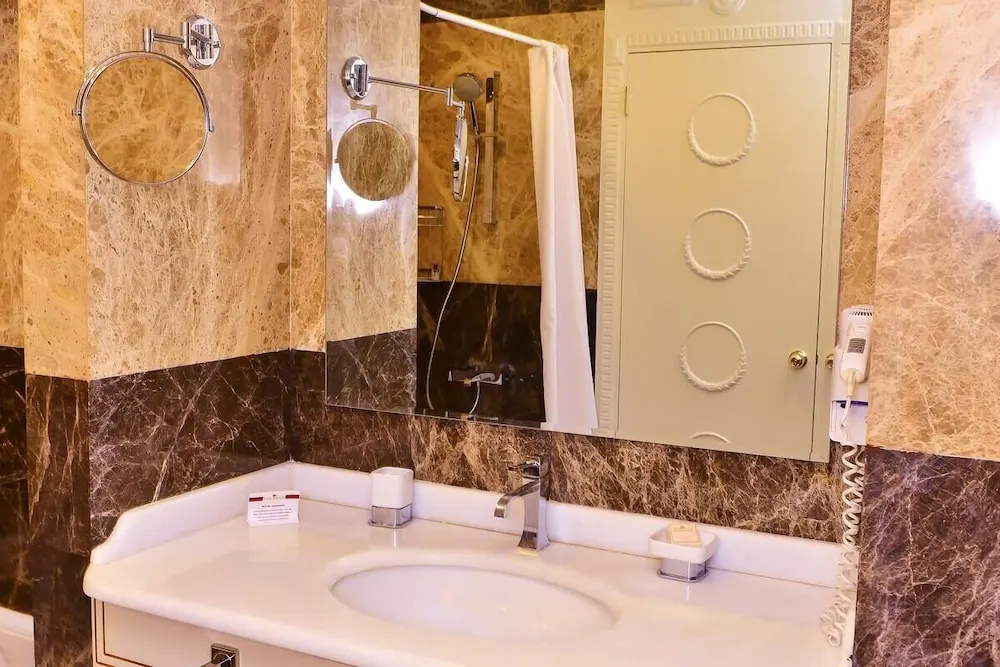Ambiance Palace Hotel