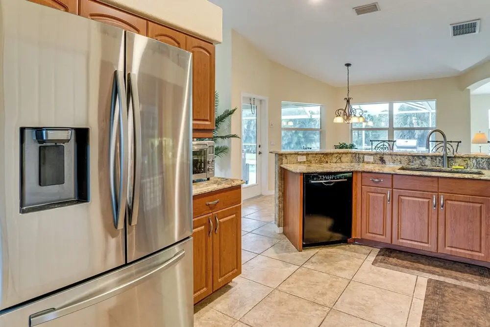Beach Days & Fairways: Rotonda West Snowbird Home