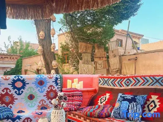 Gobi Desert Homestay Cluster （Budaishu Branch）
