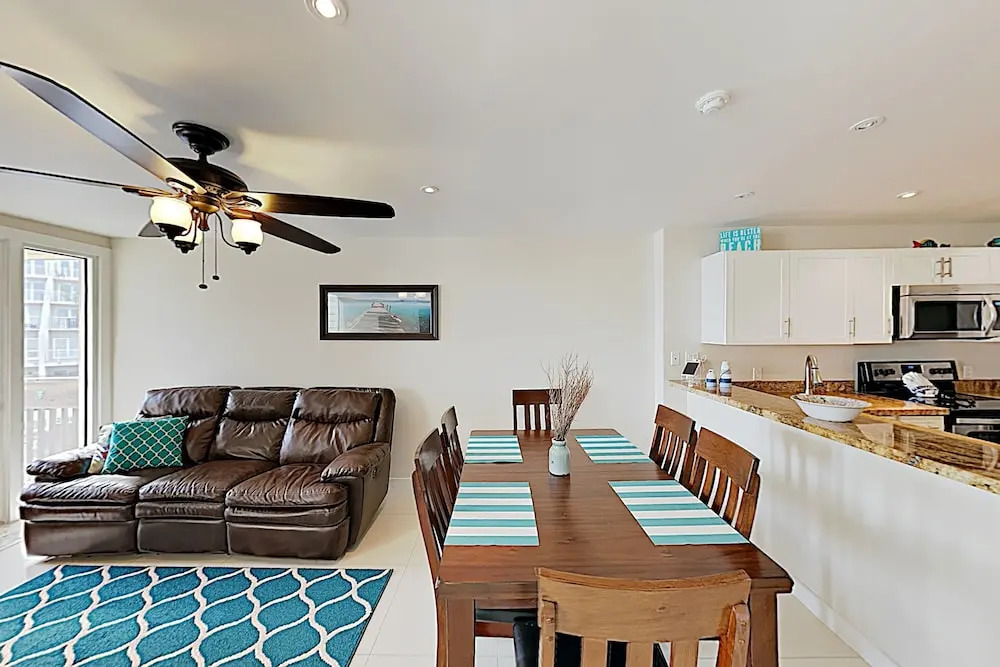 Updated 3br  W/ Pools 3 Bedroom Condo