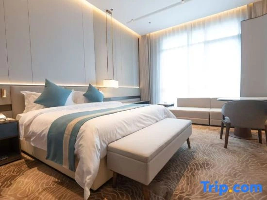 Jingmao Hotel (International Glasses City Danyang Railway Station)