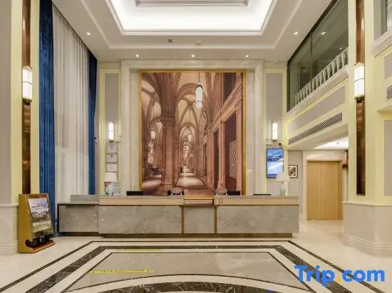 Vienna Hotel Honghu Aiguo Road Branch