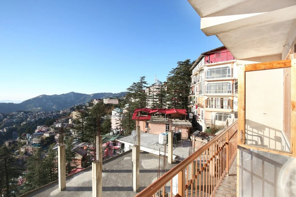 OYO 10986 Home 1BHK Red Velly Kasumpti Main Market