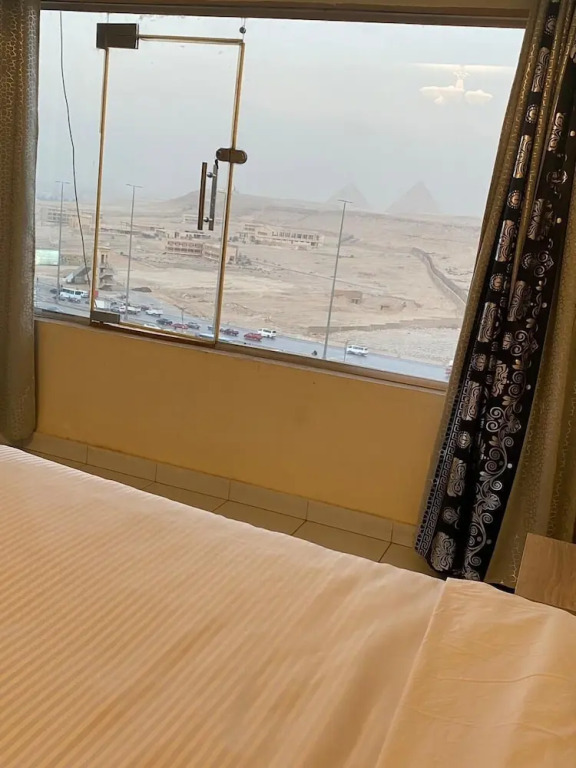 Pyramita Hotel