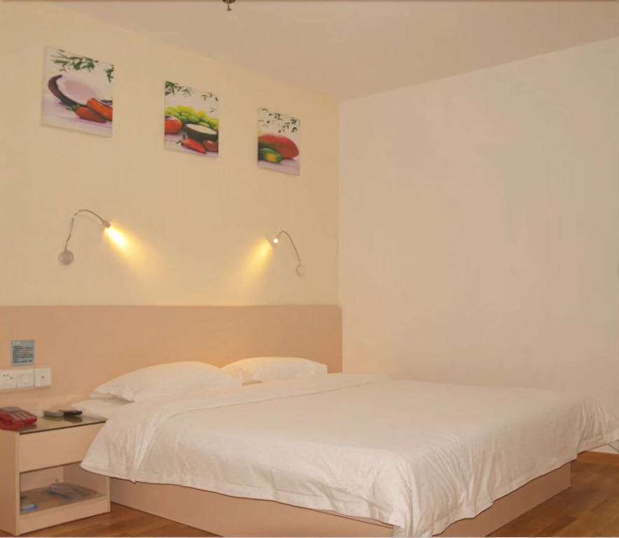Yimi Hotel Baogang Dadao Station Branch