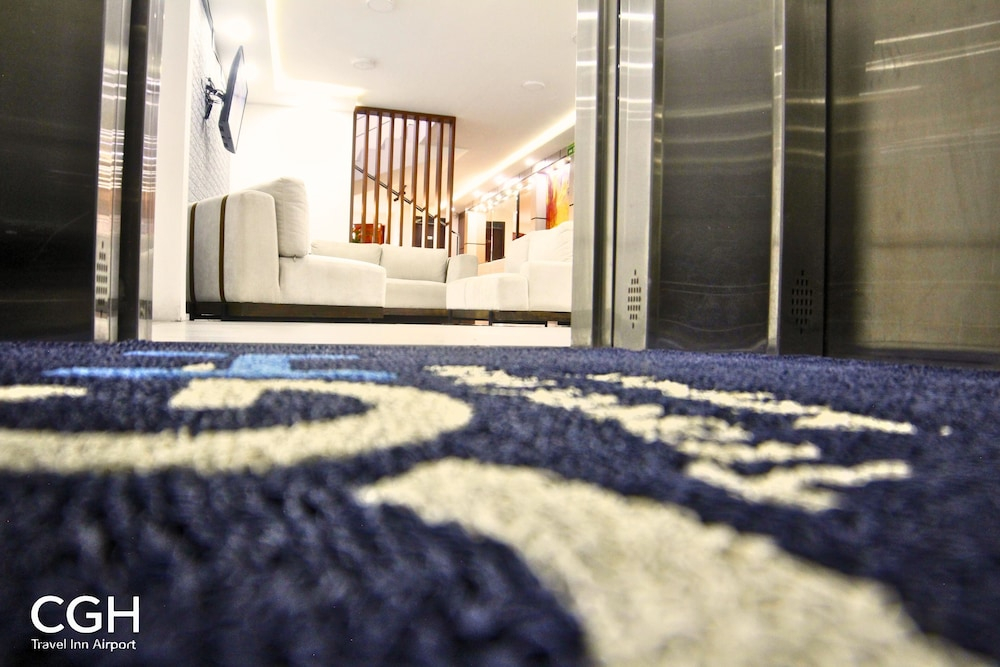 Hotel CGH Travel INN Airport
