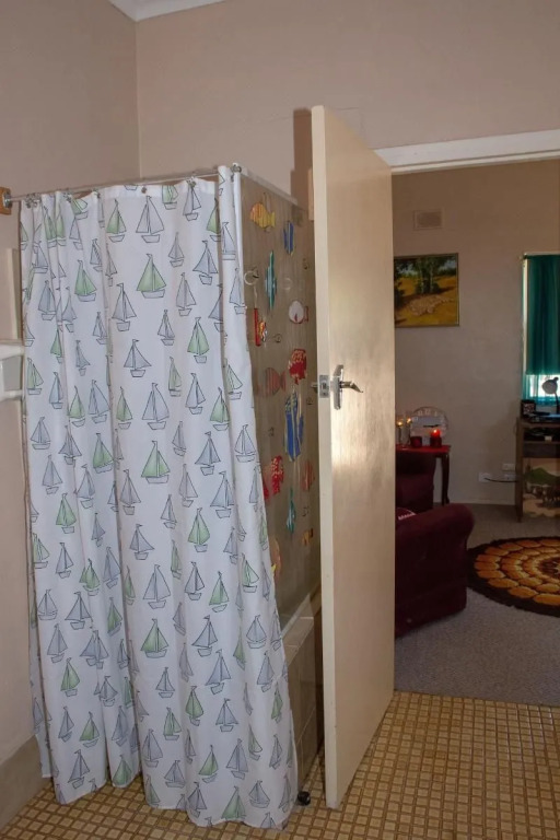 Kimba Units - Better than a motel room - self contained and pet friendly