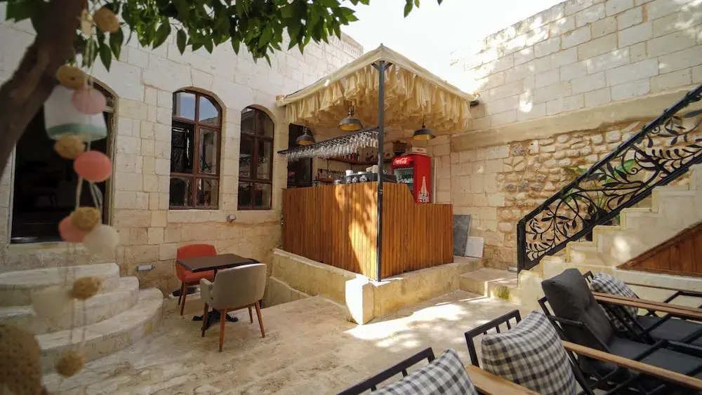 Pin Traveler House