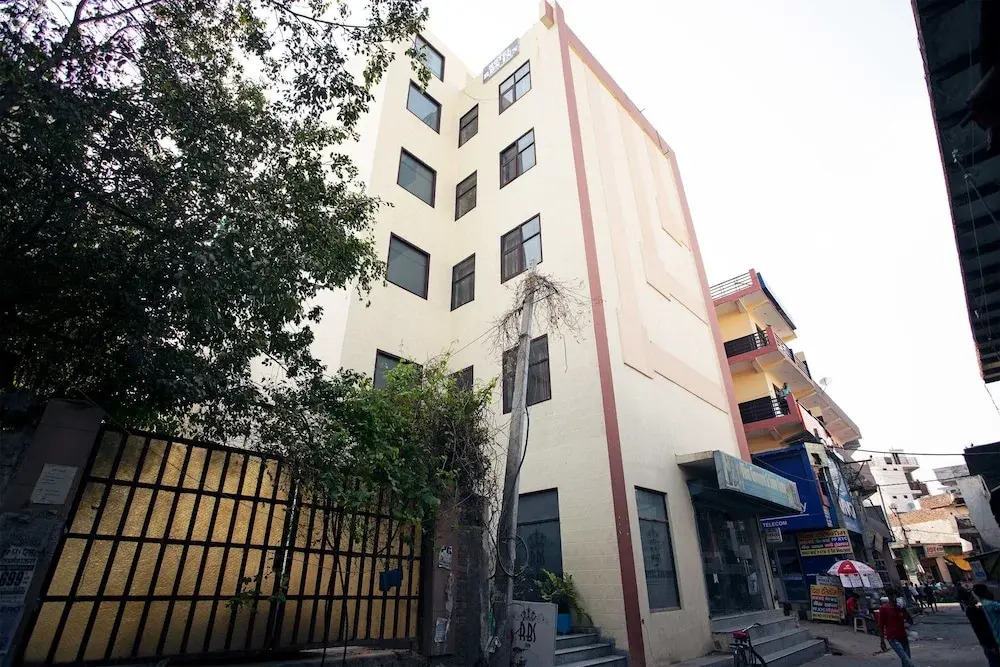 OYO 43691 Hotel Rbs Inn