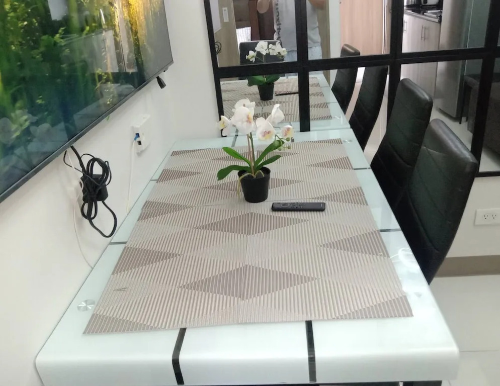 Cozy Luxurious Place Near MOA Picc CCP Free Wi-fi