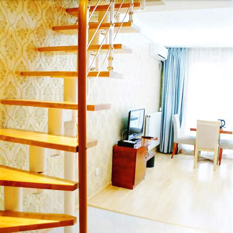 Tairui Fashion Hotel