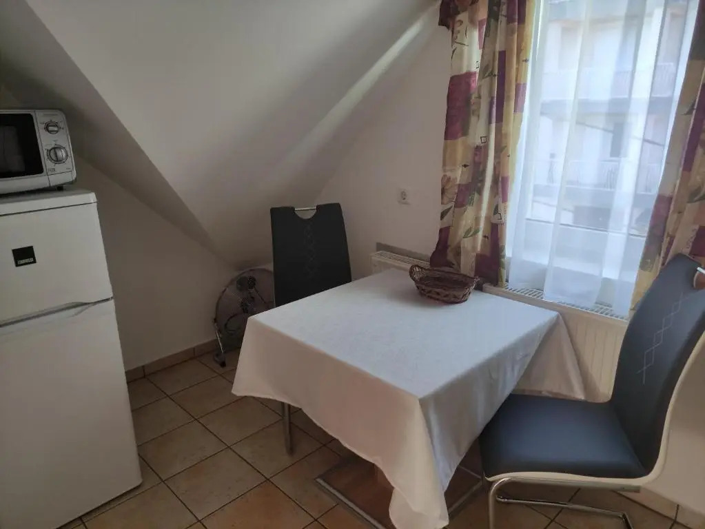 Zsanett Appartement
