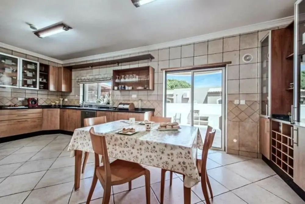 Stunnig 5 Bedroom Private Pool Villa With Cinema Room