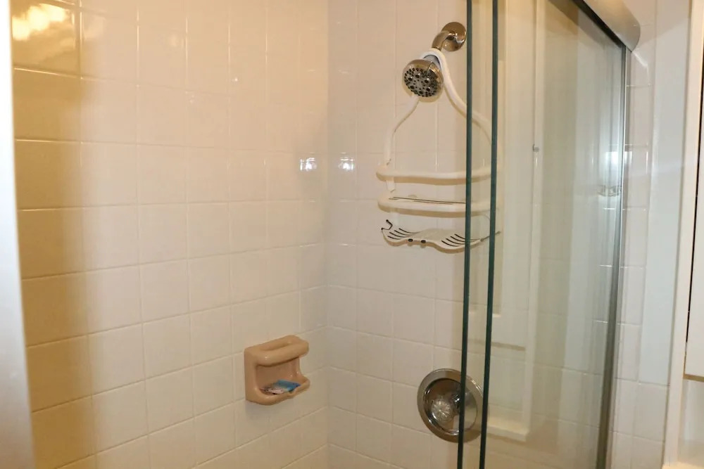 Jamaica Royale 086 - 2 Br Condo