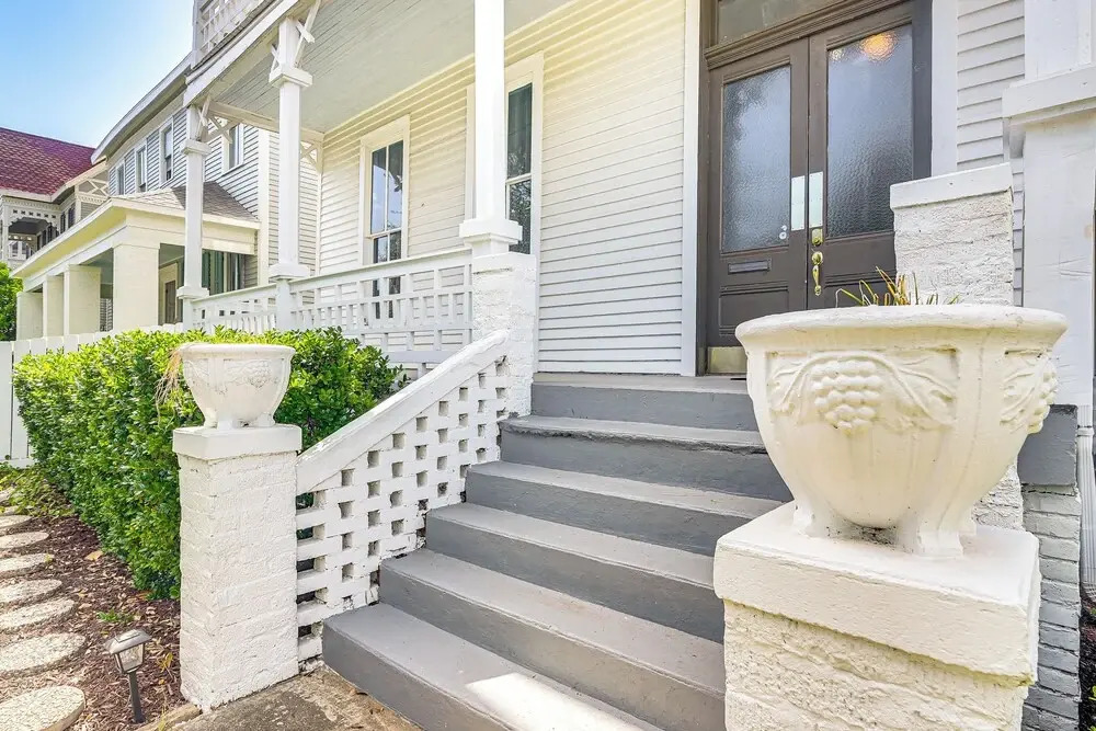 1 Mi to Beach: Historic Retreat in Galveston