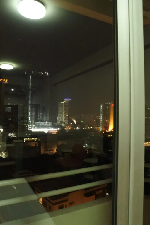 Suriwongse Tower Inn