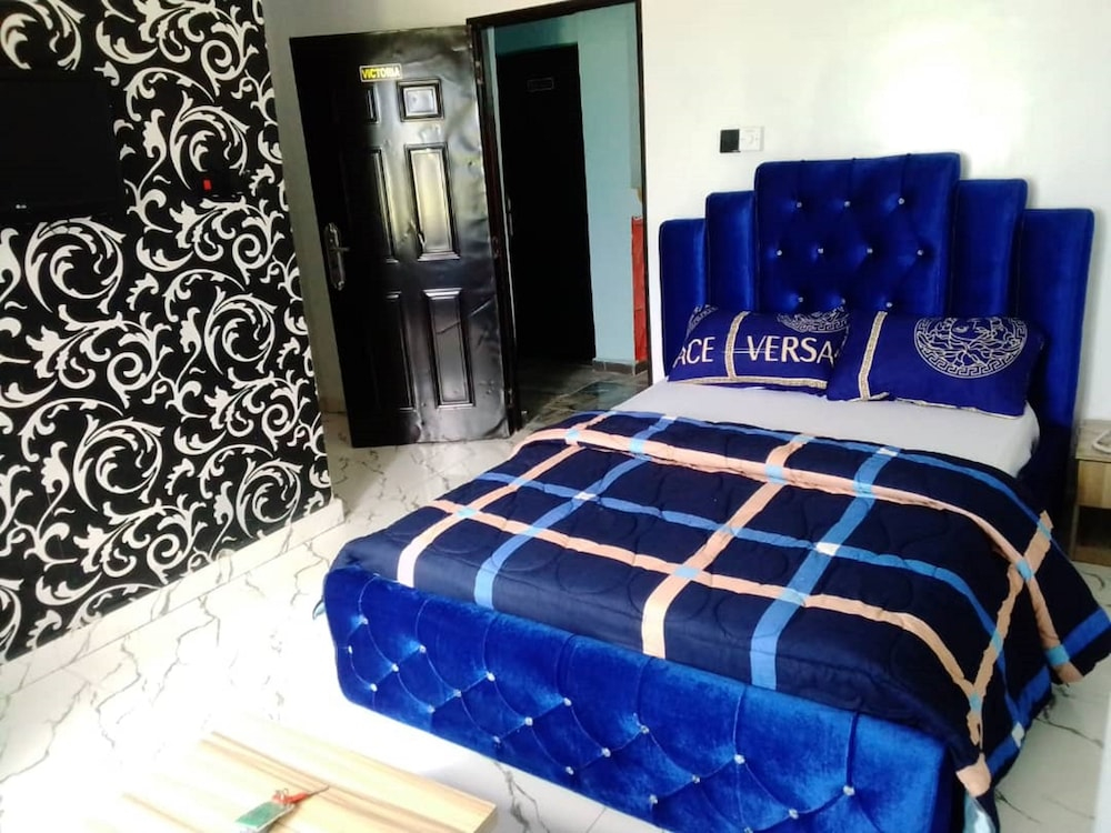 J Clay Hotels And Suites