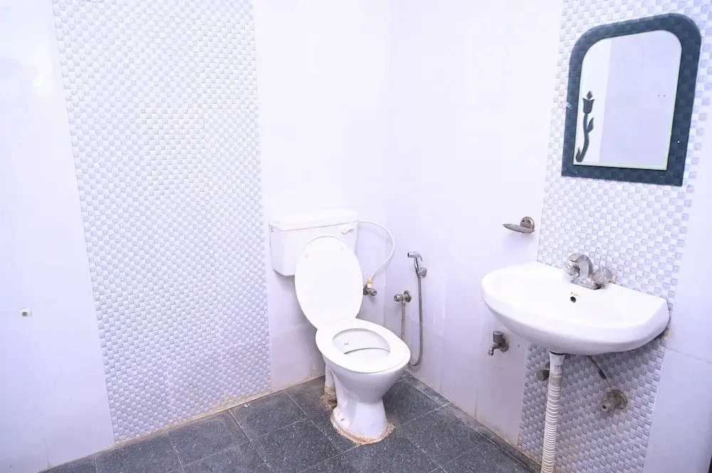 Hotel Pavitri I 5 Min Walk Kashi Vishwanath