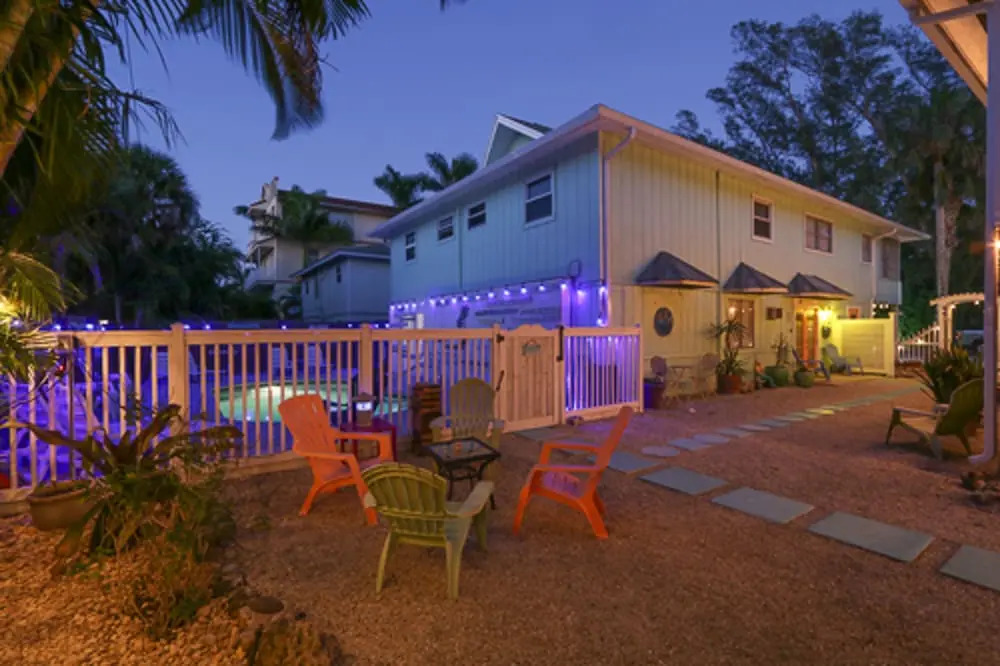 235 Mango - Little Palm