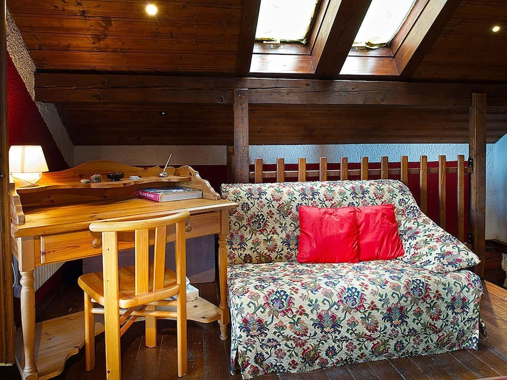 Cottage in Italy with Alpine Fireplace