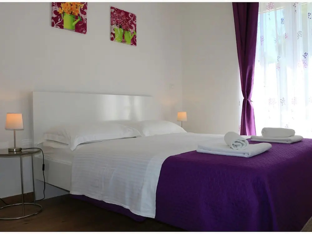 Modernistic Apartment in Primosten With Pool