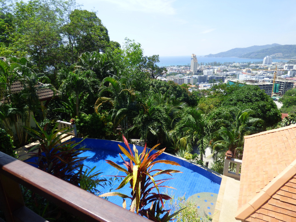 Baiyok Villa seaview and edge pool