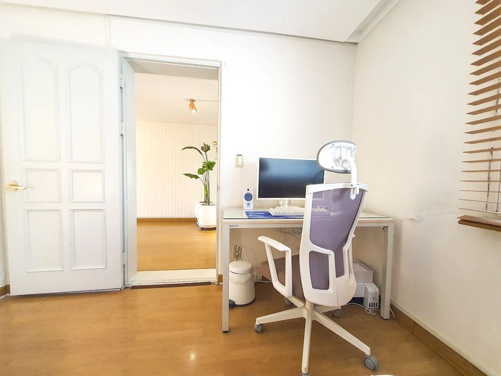 SG Tailored Service Home 5 Min Walk from Metro