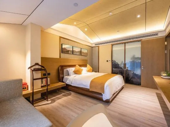 Yinghu Hotel