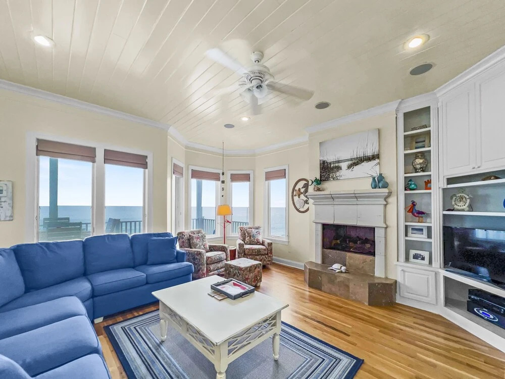 Turtle Watch 4 Bedroom Home by RedAwning