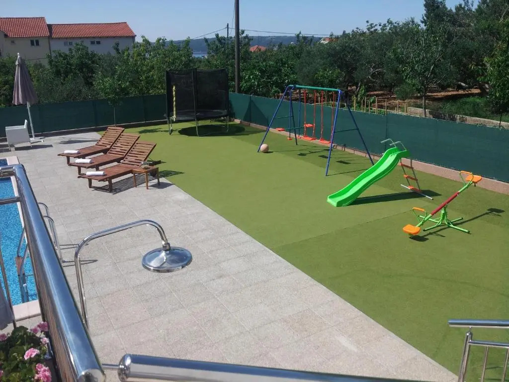 Mira Holiday Home