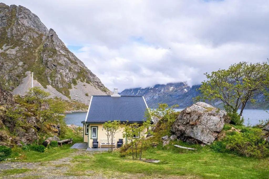 Sea-view house in Sund